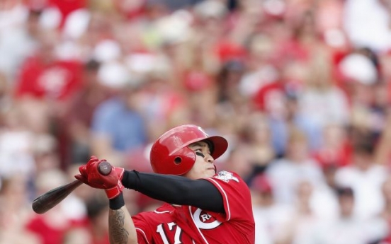 Choo bashes another home run as Reds clip Cards