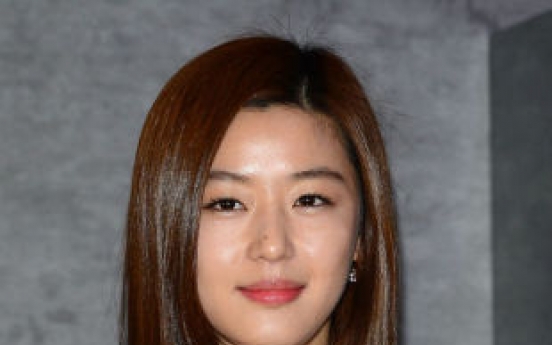 Jun Ji-hyun donates 100 million won to ferry disaster victims