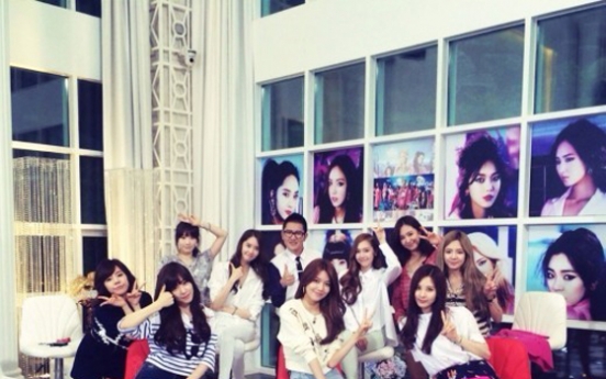 SNSD behind-the-scenes photo goes viral