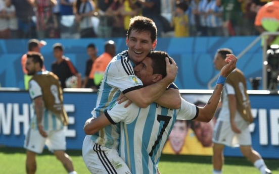 [World Cup] Argentina sticks to script with late winner