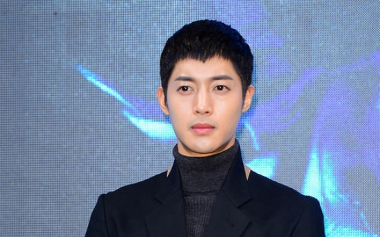 Kim Hyun-joong to hold concert despite assault controversy