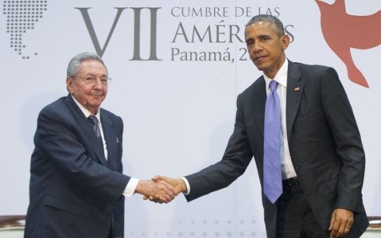 Obama, Castro hold 'candid' historic meeting