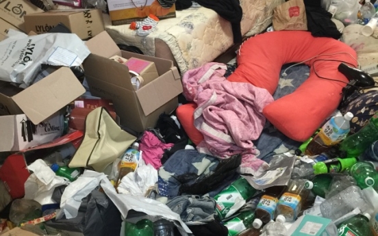 [FEATURE] Lonely South Koreans become hoarders, die unattended