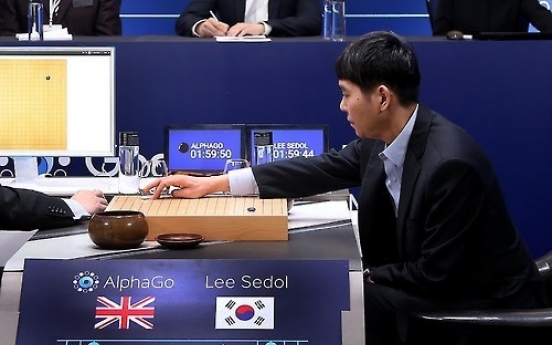 Apologetic Lee Se-dol admits to feeling pressure vs. AlphaGo