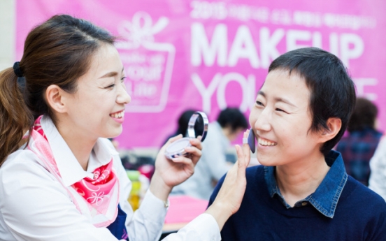 [Photo News] AmorePacific offers beauty services to cancer patients
