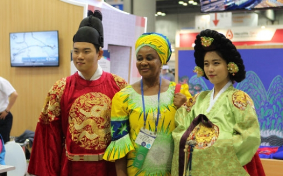 Korea opens culture booth at Rotary convention