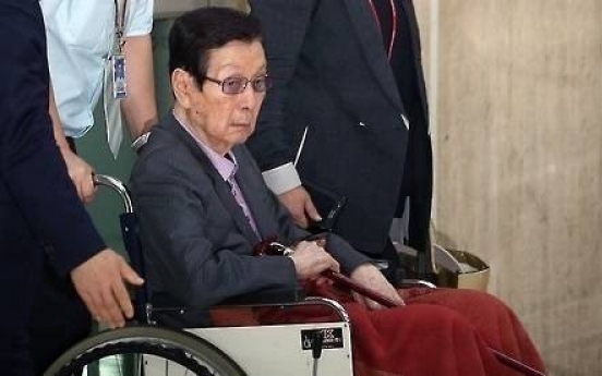 Lotte founder heads home as sons continue to fight for control