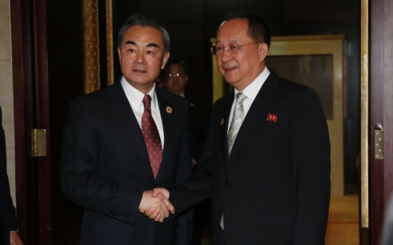 Foreign ministers of N.K., China meet at ARF