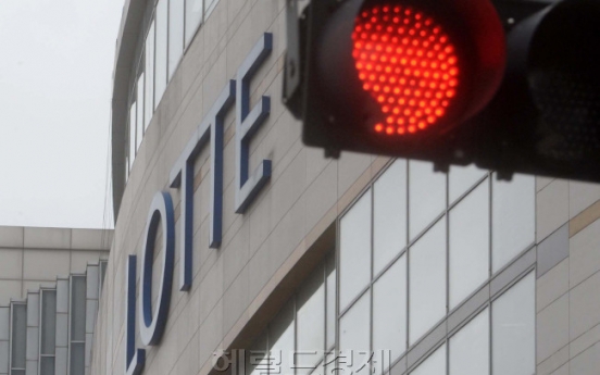 Fitch cuts Lotte Shopping’s rating to ‘BBB-’