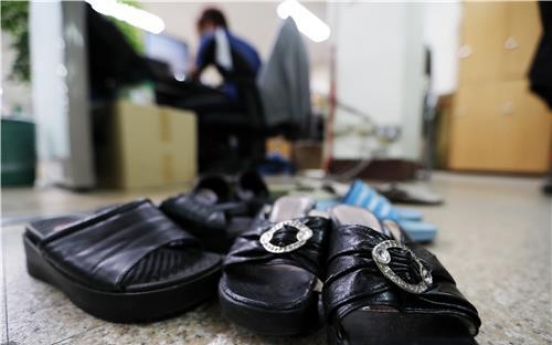Man burgles school to fulfill urge to sniff female shoes