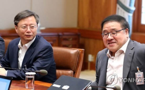 Park carries out reshuffle of key secretaries amid scandal