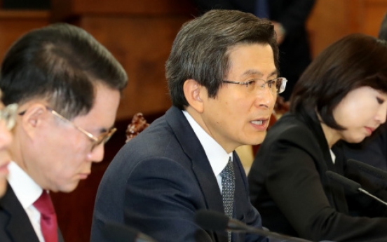 Hwang turns to domestic issues amid economic, bird flu fears