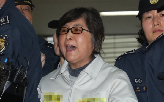 Reluctant Choi Soon-sil summoned by probe team after court order
