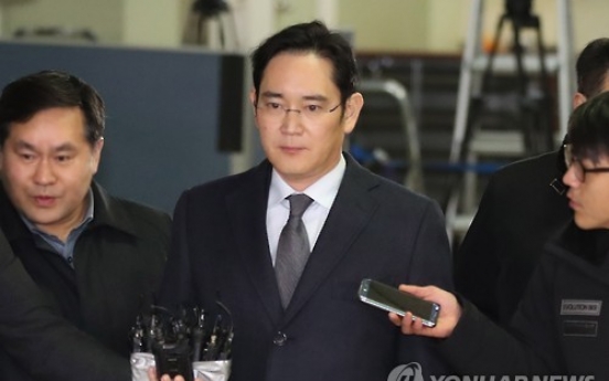 New charges, Park aide’s diaries key to Lee’s arrest