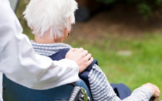 ‘1 in 4 elderly unaware of early signs of dementia’