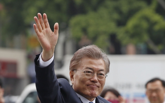 Moon wants to be first ‘Gwanghwamun President’