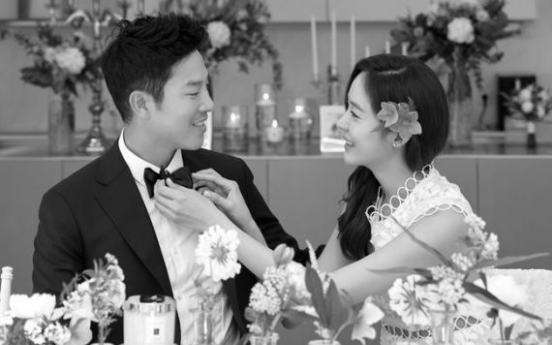 TV star Sung Yuri ties the knot with golfer