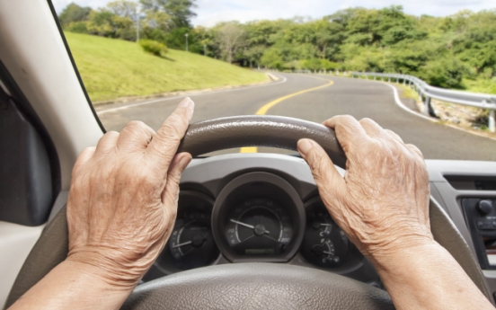 Traffic deaths of elderly drivers up sharply: data