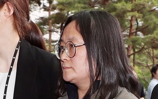 Court issues arrest warrant for daughter of Sewol ferry owner
