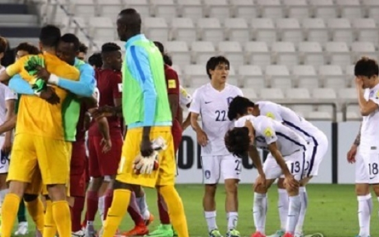 Men's nat'l football team makes solemn return from loss in Qatar