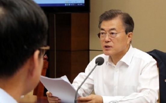 Moon's approval rating declines amid controversy over his personnel choices