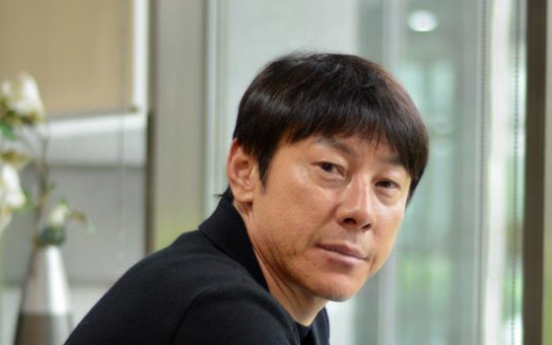 Ex-U-20 football coach to lead Korea's senior squad for World Cup