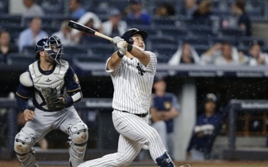 Korean first baseman outrighted to minors by Yankees