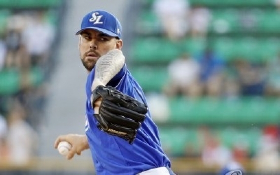 Ex-MLB pitcher out for season in Korea with hand injury
