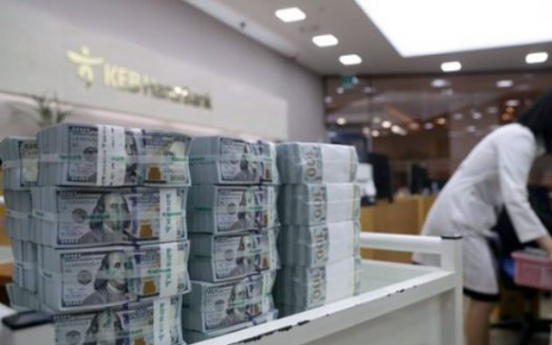 Banks' foreign currency deposits fall in August