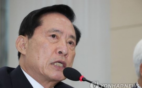 Presidential office issues warning against defense minister over ‘inappropriate’ remarks