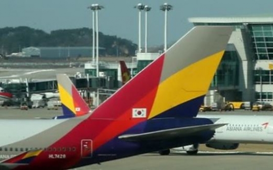 Airlines to impose higher fuel surcharges on intl. routes next month