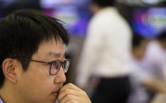 Korean stocks edge up late Thursday morning