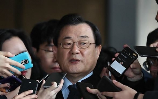 Ex-spy chief grilled over agency's alleged illegal payments to Park aides