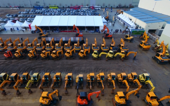 Hyundai holds its first construction equipment auction in Korea