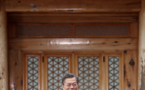 Moon offers Lunar New Year's greetings to citizens