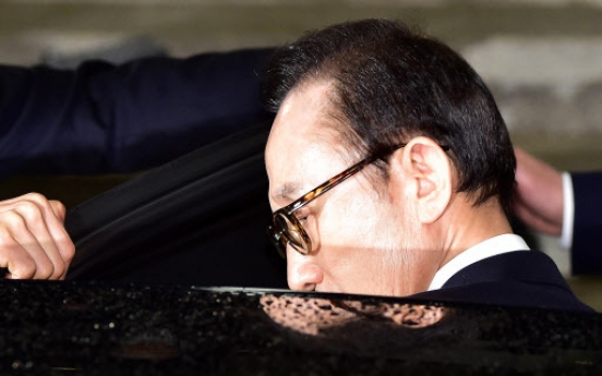 Lee Myung-bak’s aides, relatives face indictments
