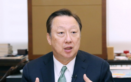 Park Yong-maan re-elected as KCCI chairman