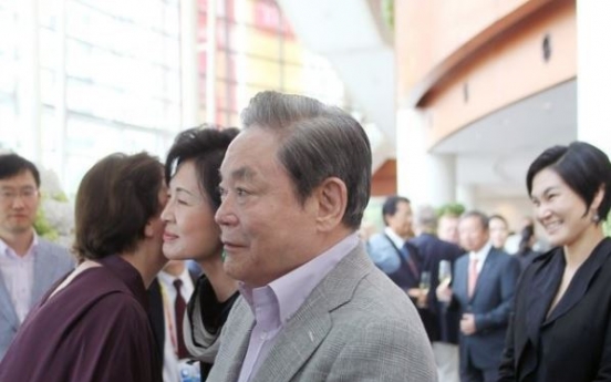 Prison terms upheld for defendants over blackmailing of Samsung, Lee Kun-hee