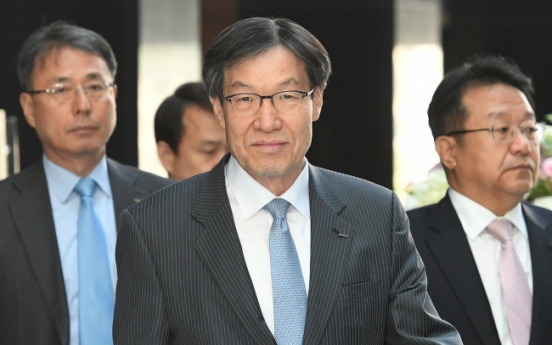 Posco’s political neutrality questioned over chairman’s abrupt resignation