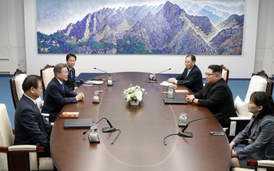 Leaders of two Koreas vow efforts to make 'good progress' at summit