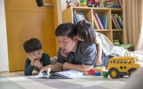 Money, patriarchal culture stand in the way of Korean men taking child care leave: study