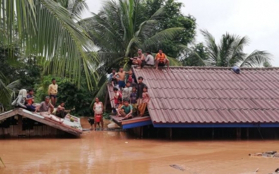 SK E&C sends helicopters, boats to Laos dam collapse site