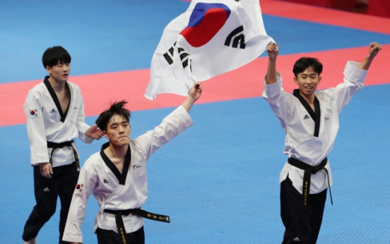 Two taekwondo golds among 11 medals for Korea on Day 1
