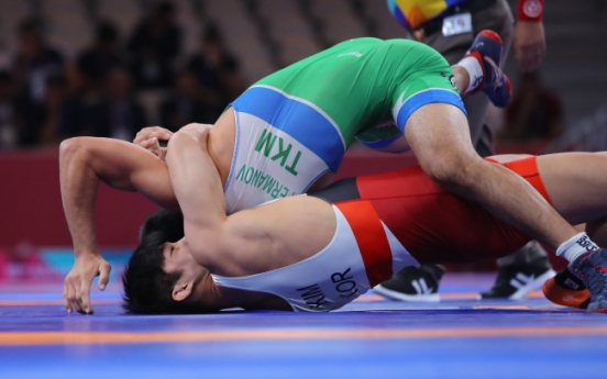 Korean Greco-Roman wrestler fails to defend title