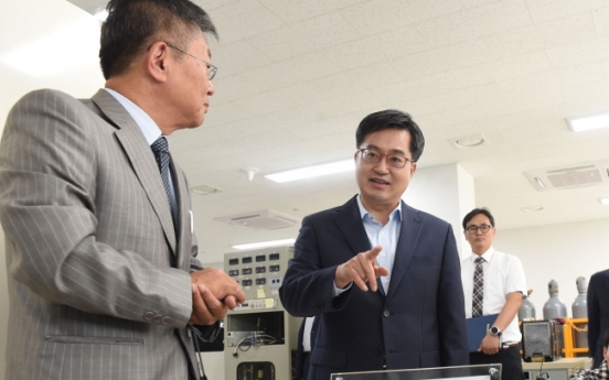 Finance Minister vows support for hydrogen technology development
