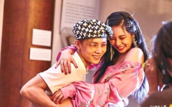 Mixed reactions over HyunA and E’dawn’s dismissal by agency