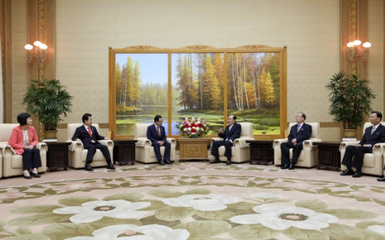 South Korean party leaders meet with NK parliamentary chief