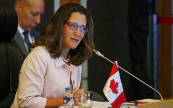 US, Canada hold last-minute NAFTA talks as deadline looms