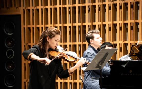 Violinist Clara-Jumi Kang, pianist Alessio Bax to hold nationwide tour