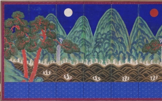Exhibition brings traditional folding screens into the foreground
